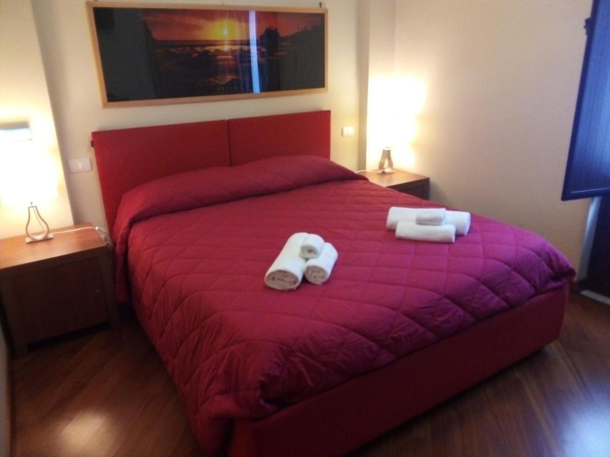 Mazzini House Apartment คาตาเนีย ภายนอก รูปภาพ